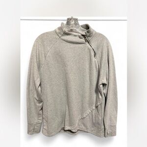 Kyodan women’s Gray zipper Sweater